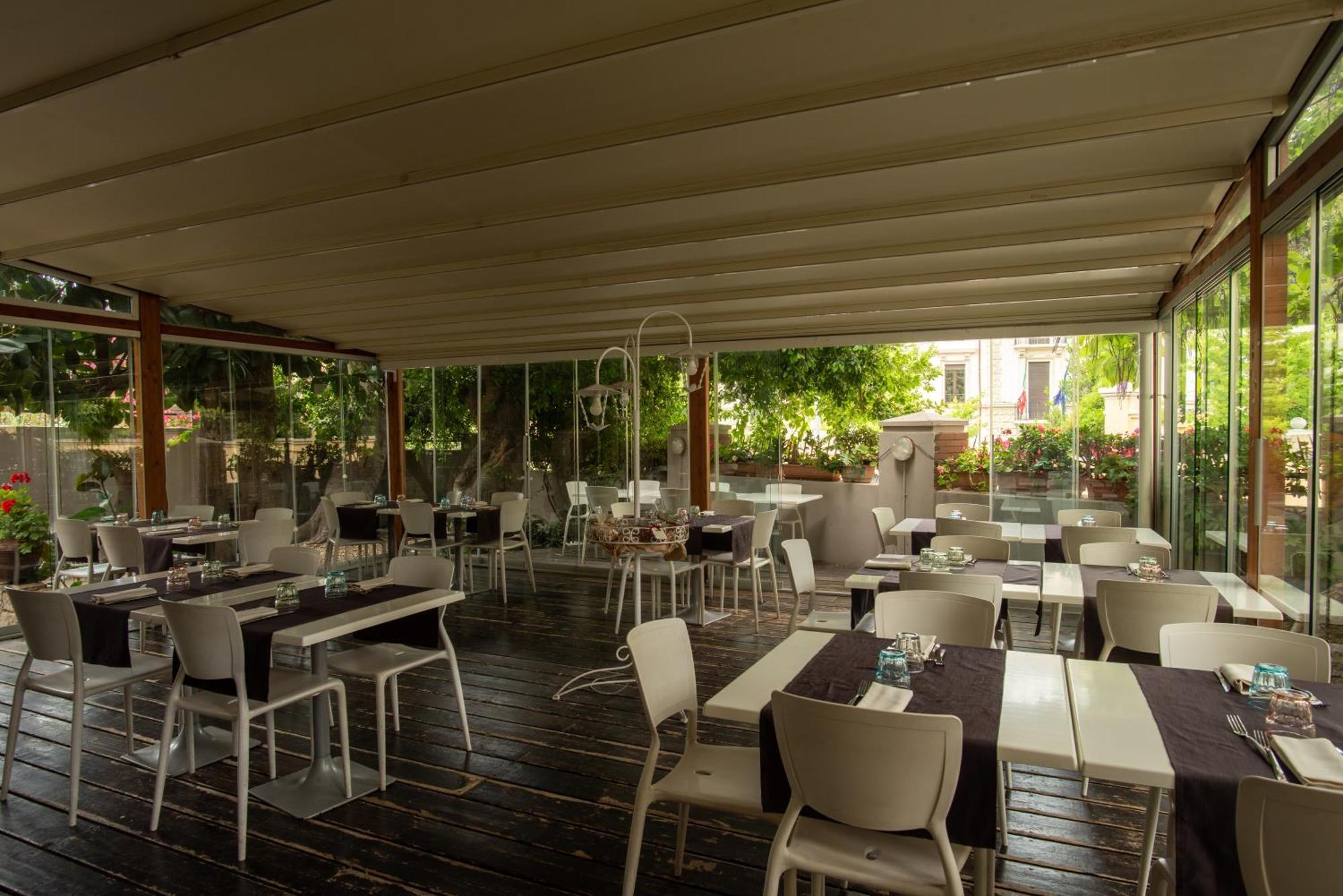 Locanda Dei Buoni E Cattivi 칼리아리 외부 사진