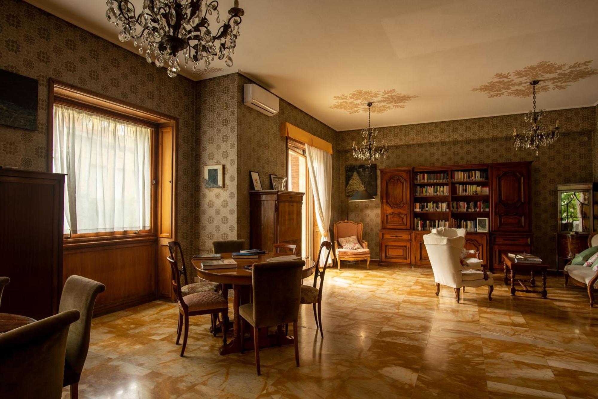 Locanda Dei Buoni E Cattivi 칼리아리 외부 사진