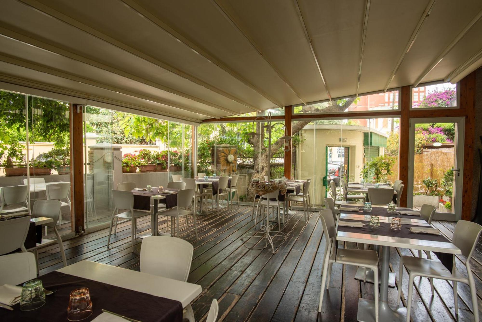 Locanda Dei Buoni E Cattivi 칼리아리 외부 사진
